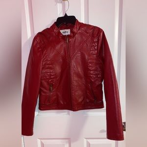 Day trip. Size Medium. Red/burgundy